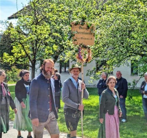 Der Obst- und Gartenbauverein nahm mit großer Freude am Festzug der Feuerwehr Vagen teil. Fotos re