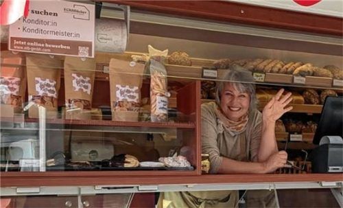 Die Ecksbäcker verkaufen deftige Backwaren, feine Torten und Gebäck auf dem Markt.