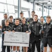 BaderMainzl spendet für Fußballjugend