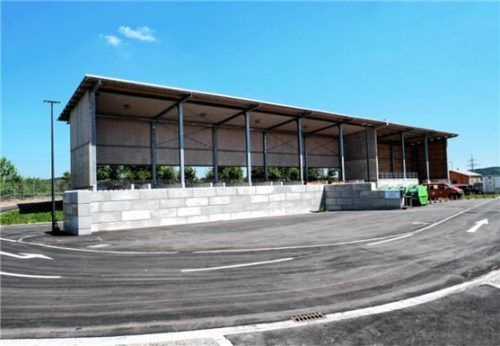 Die neue Entsorgungsstation in Feldolling wartet mit einem durchdachten Verkehrskonzept auf.