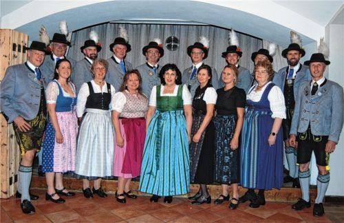 Die neue Vorstandschaft der Rosenheimer Innviertler.Foto re