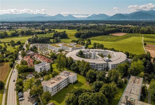 Die Schön Klinik Bad Aibling Harthausen ist Teil des neuen Zentrums für Intensivmedizin der Ludwig-Maximilians-Universität München. Foto Schön-Klinik Gruppe