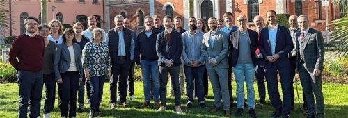 Die Stadtgesellschaft wird immer älter. Die Stadt Rosenheim reagiert darauf mit einem Konzept, das an der Sozialraumorientierung aus der Jugendarbeit anknüpft. Dazu fand nun ein Workshop in Rosenheim statt.Foto Stadt Rosenheim