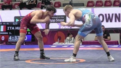 Die TVT-Ringer verstärken sich mit dem auch international erfolgreichen Ungar Balazs Racz (blaues Trikot).Foto UWW