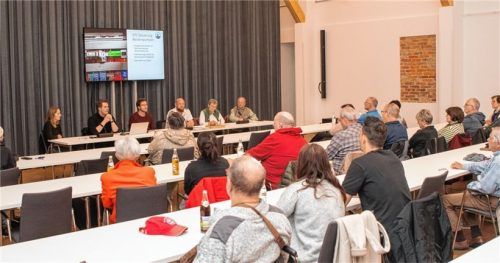 Die Vorstandschaft bei der Jahresversammlung: (von links) Hannah Schloßer, Louis Dandl, Lukas Buxot und Michael Fischer. Fotos buxot