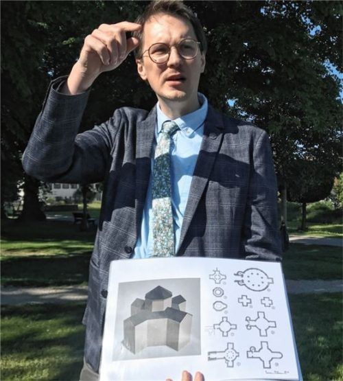 Dr. Marc Miltz brachte neueste wissenschaftliche Erkenntnisse zum archäologischen Sensationsfund auf der Fraueninsel mit zum Ortstermin. Miltz ist Fachmann für Bodendenkmäler beim Landesamt für Denkmalpflege.