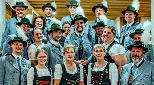Einige der neugewählten Mitglieder von Vorstand und Vereinsausschuss. Fotos url