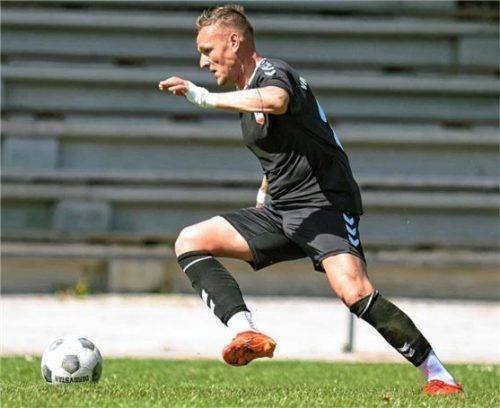 Entscheidung gefallen: Marius Bindiu und der VfL Waldkraiburg müssen in die Abstiegsrelegation.Foto mb.presse