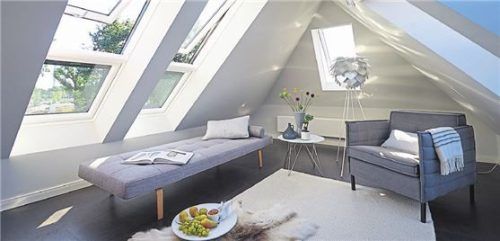 Es müssen nicht immer nur Kinder- oder Schlafzimmer ihren Platz im Dachgeschoss finden. Foto Velux/akz