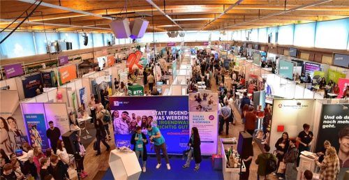 Hochbetrieb herrschte bei beiden Ausbildungsmessen am Wochenende in Rosenheim Foto Schlecker