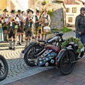 Biker-Korso zum Priesterjubiläum
