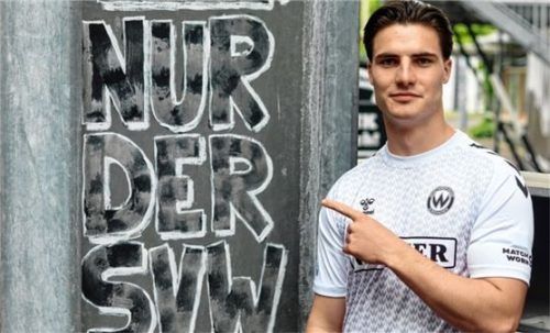 Noah Müller soll im Sturmzentrum künftig die Tore für den SV Wacker Burghausen schießen.Foto mb.presse