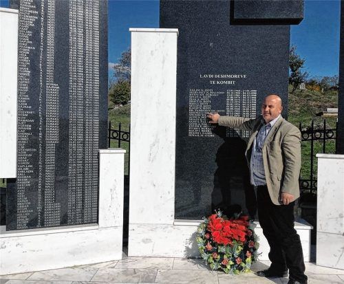 Selami Hoti hat den Kosovo-Krieg überlebt, jetzt kommt er nach Rosenheim. Foto privat