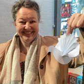1000 Papiertauben für Kirchenschiff