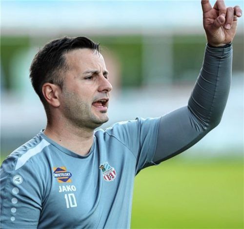 „Von Beleidigungen kann keine Rede sein“: Traunsteins Trainer Danijel Majdancevic bezieht zu Vorwürfen nach dem Duell gegen 1860 Rosenheim Stellung.Foto Hans Weitz
