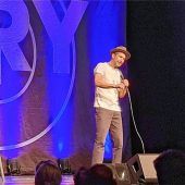 Harry G grantelt in Hochform