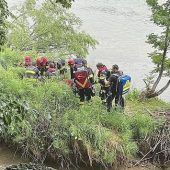 Bewusstlose Frau aus Isar gerettet