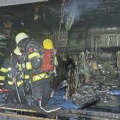 Lokal brennt komplett aus