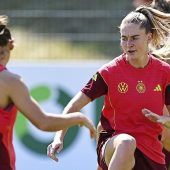 Ihr Job: Stürmer „verhaften“