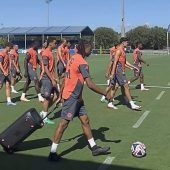 Harte Schale, weicher Kern?! Olises Playlist sorgt für Lacher