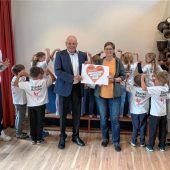Mietrachinger Stopselclub spendet für Kindergarten