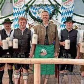 O’zapft ist: Aschauer Bulldogtreffen eröffnet