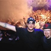 1000 junge Leute feiern beim Höslwanger Stadlfest
