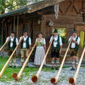 Alphorn und Jodler im Bernauer Kurpark
