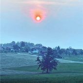 Abendsonne mit Flammenkranz
