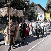 Hunderte nehmen Abschied beim Fronleichnamszug