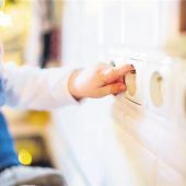 Schutz vor Strom, Brand, Dunkelheit