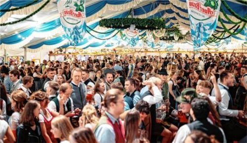 Auf gute Stimmung mit einem abwechslungsreichen Programm und ein volles Festzelt hoffen die Veranstalter auch in diesem Jahr. Foto Auerbräu GmbH