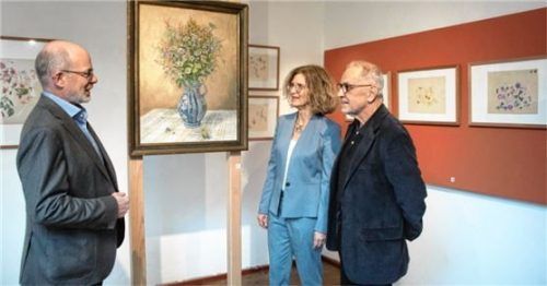 Bei der Eröffnung: Zweiter Bürgermeister Michael Anner junior, Kulturreferentin Karina Dingler und der Kulturbeauftragte Karl Aß.Foto  Berger
