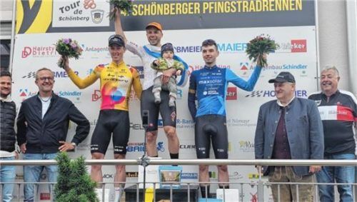 Daniel Schrag vom MaxSolar Cycling-Team stand in Schönberg als Dritter auf dem Stockerl.Foto re