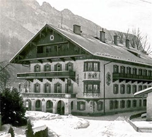 Das Burghotel anno dazumal.