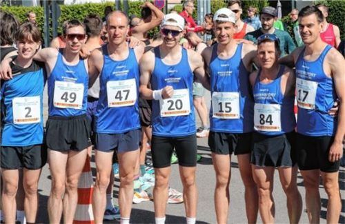 Die Männer vom PTSV Rosenheim sammelten Medaillen und Spitzenplätze: Florian Schmidt, Michael Eder, Florian Spötzl, Michael Pritzl, Anian Rottmüller, Eckhard Staiger und Jakob Heindl (von links).Foto Stuffer