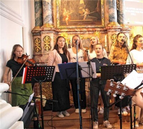Die Pfingst-Band umrahmte das Festival.