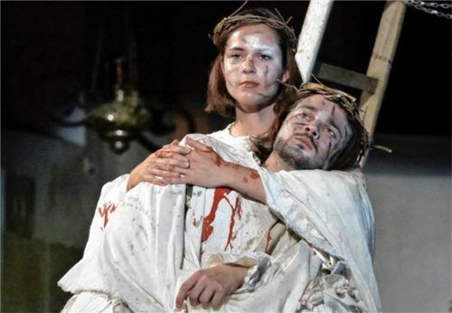 Die Protagonisten der Inszenierung „Amor mater dolorosa“. Foto hartinger