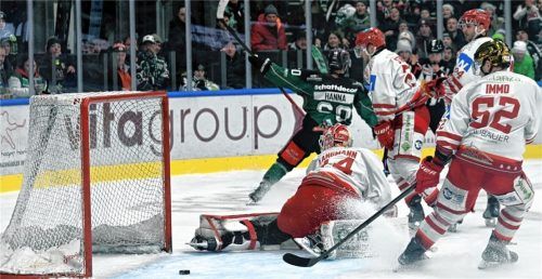 Egal, was noch passiert: Die Starbulls Rosenheim haben am ersten Derby-Wochenende ein Heimspiel gegen den EV Landshut. Das letzte Spiel in Rosenheim ging durch ein Tor von Shane Hanna an die Starbulls.Foto Hans-Jürgen Ziegler