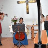 Harfe, Cello und Violine verzaubern in der Erlöserkirche