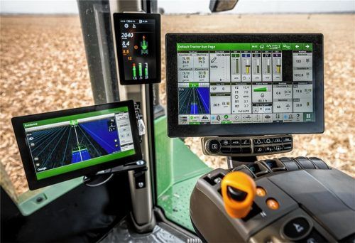 Für landwirtschaftliche Großbetriebe: Der Traktor 9RX übernimmt die Feldarbeit in Teilen autonom.Foto John Deere