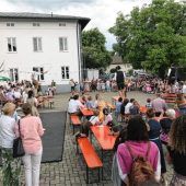 Breitbrunner Grundschule feiert bayerische Tradition