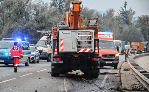 Im Oktober 2023 kam es auf der Miesbacher Straße zu einem schweren Unfall, der jetzt auch vor Gericht verhandelt wurde. Foto Reisner