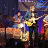 Heißes Konzert im Feuerwehrhaus Rimsting