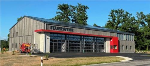 Modern und funktional: die neue Unterkunft der Feuerwehr Seeon.Foto  Gemeinde Seeon-Seebruck