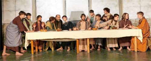 Theatergesellschaft Bad Endorf – Lebendiges Bild vom letzten Abendmahl mit Jakobus.Foto hötzelsperger