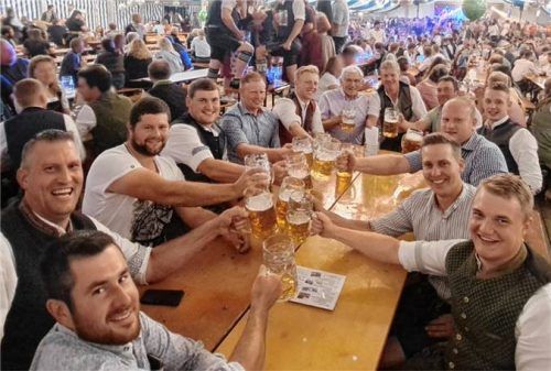 „Tradition trifft Gaudi: Für Reinhard Obermeier ist ein Besuch auf dem Volksfest die schönste Art, das Betriebsklima zu fördern.