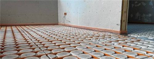 Trockenbau-Varianten der Flächenheizung lassen sich schnell verlegen.