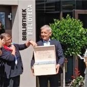 Grassauer bei Einweihung von Rathaus und Bibliothek in Tscherms