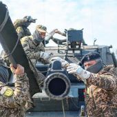 Geld für Waffen ist verbranntes Geld